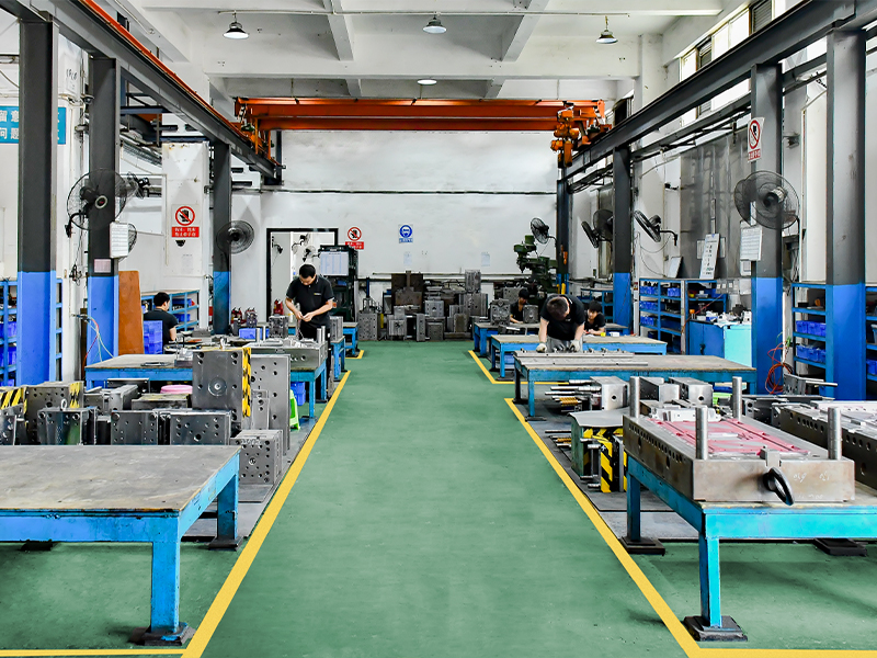 医療用金型工場